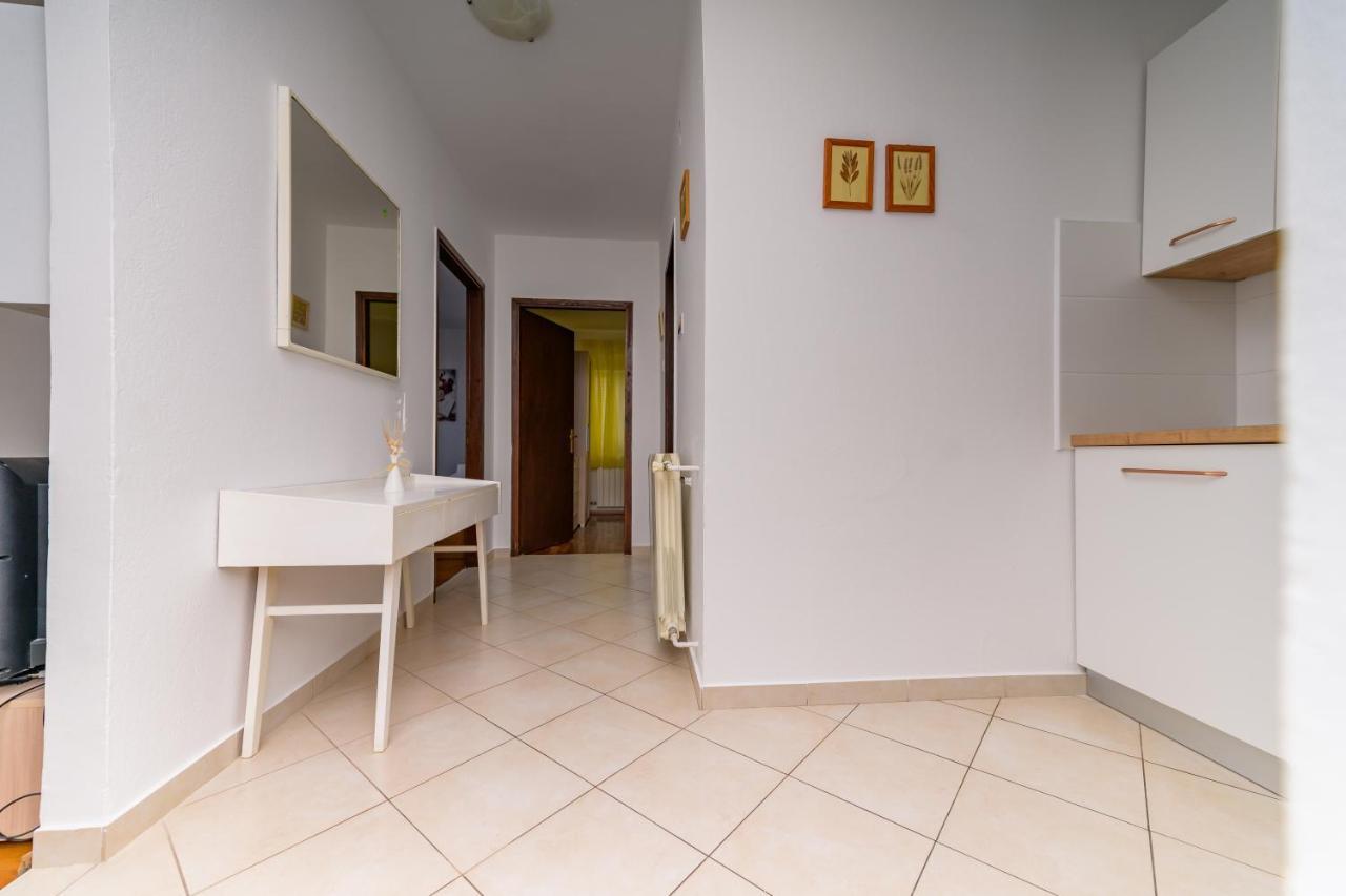 Danica Apartment Mali Losinj Bagian luar foto