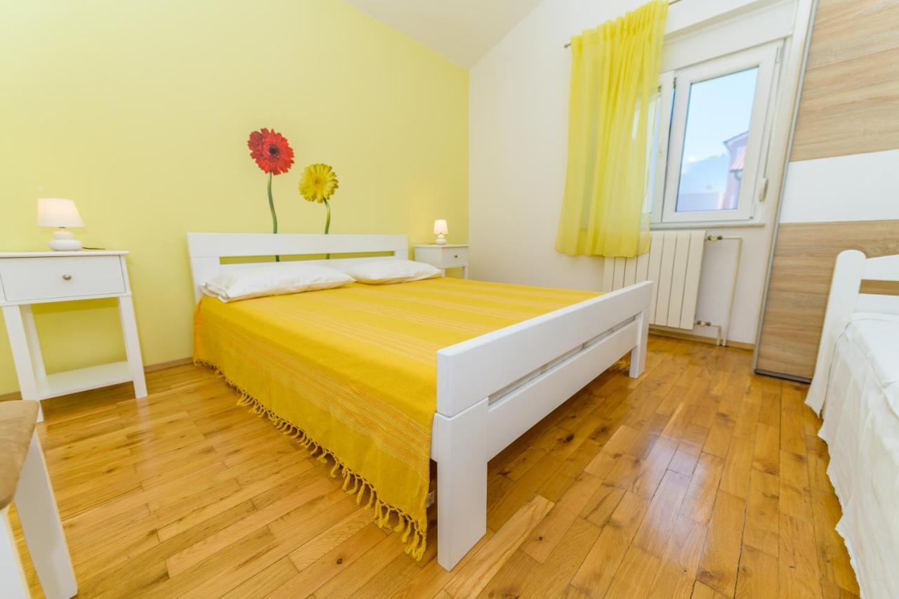 Danica Apartment Mali Losinj Bagian luar foto